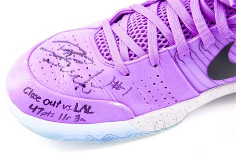 新聞分享 / Devin Booker 實戰著用的 Nike Kobe 4 Protro 即將開放競標 - KENLU.net