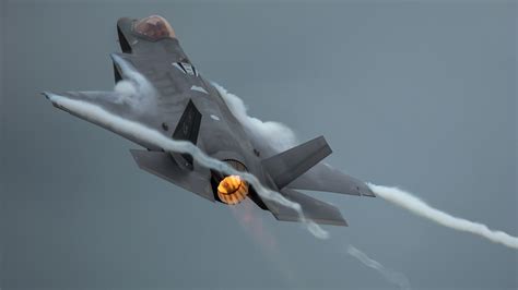 Gray jet plane, Lockheed Martin F-35 Lightning II, F-35 Lightning II HD wallpaper | Wallpaper Flare