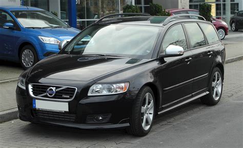 2006 Volvo V50 T5 - Wagon 2.5L Turbo Manual