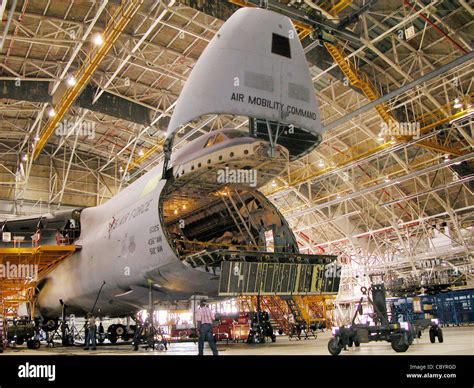 World war ii cargo plane hi-res stock photography and images - Alamy