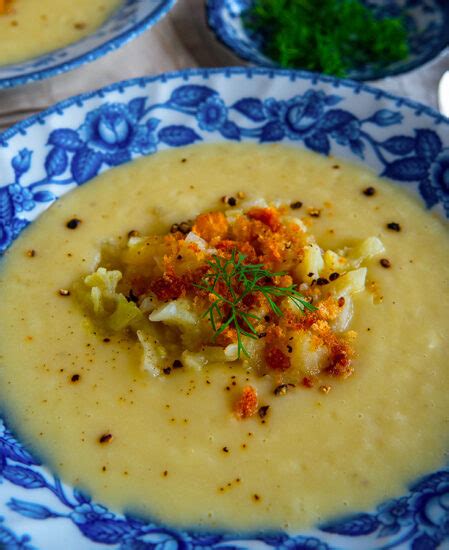 Cauliflower Cabbage Potato Soup Recipe for a Creamy Veg Soup