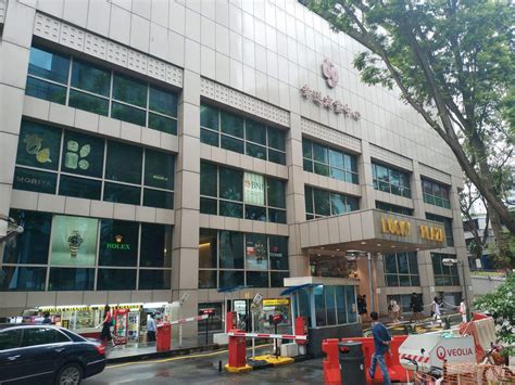 Lucky Plaza - Shop Opening Hours & Store Map, Orchard Road Singapore