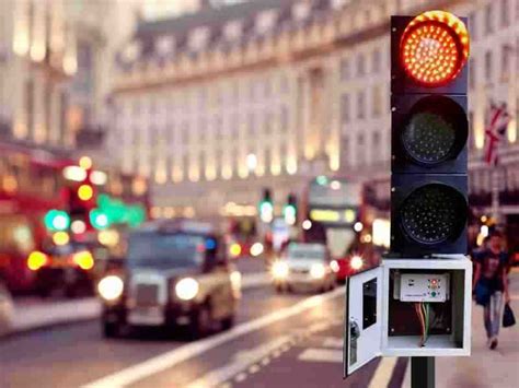 FORBIX SEMICON ⋆ Wireless traffic light controller system