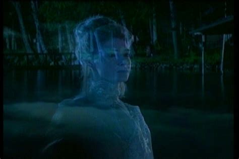 Critique : Unsolved Mysteries - Ghosts, un film de , 2004