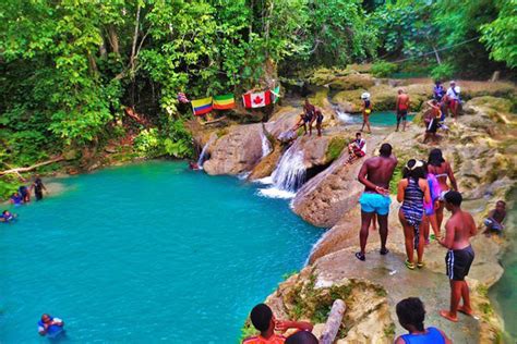 Blue Hole Ocho Rios – Integrity Tours Jamaica