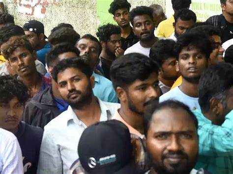 ICC CWC 2023: Fans queue up for tickets to India-Pakistan clash | Business Insider India