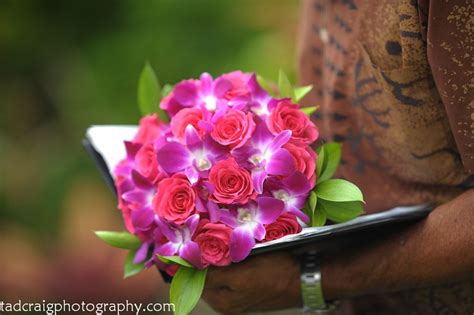 Gorgeous arrangement of flowers for a bouquet in Maui, Hawaii. Flowers ...