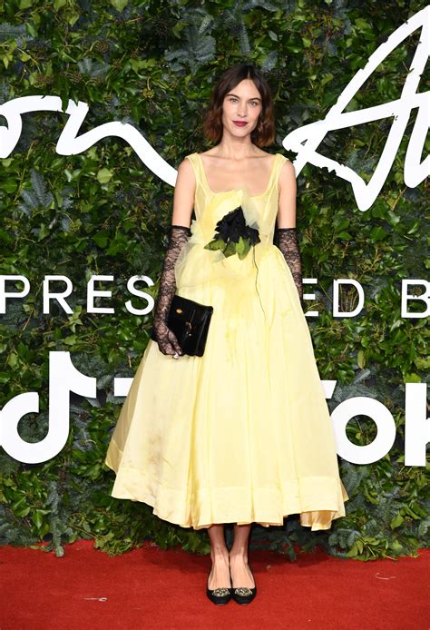 The Fashion Awards 2021: All The Winners And Red Carpet Looks - FASHION ...