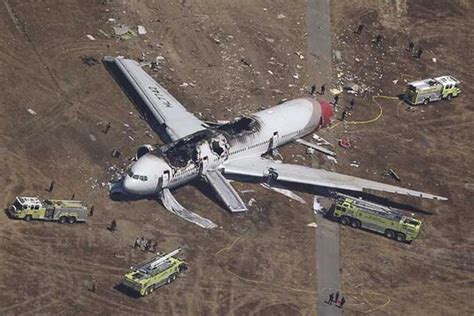 US: Boeing 777 crash lands; 2 killed, many injured