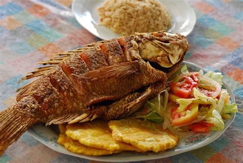 Pescado frito con coco de Samaná - Recetas Dominicanas