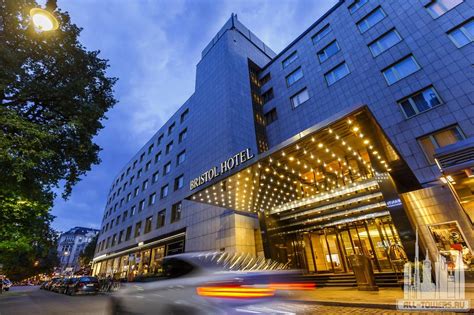 Отель Hotel Estrel Berlin (Высота 60 м.) в Берлине - Фотографии, описание, адрес