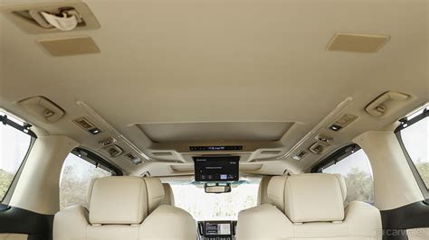 Vellfire Interior Image, Vellfire Photos in India - CarWale