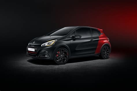 Peugeot Sport 208 GTi - rugissage : 208 ch. pelage : noir/rouge