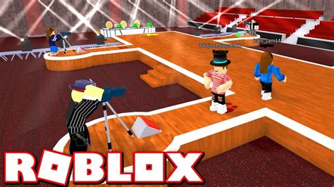 Roblox Fashion Show For $3,000 - YouTube