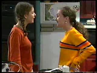 Hannah Martin, Debbie Martin in Neighbours Episode 2906