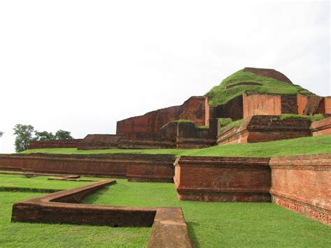 Somapura Mahavihara Historical Facts and Pictures | The History Hub