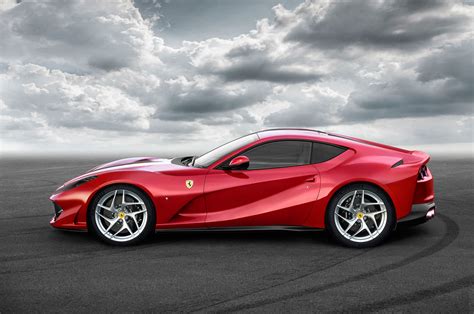 Ferrari 812 Superfast es revelado antes de Ginebra - Motor Trend en Español