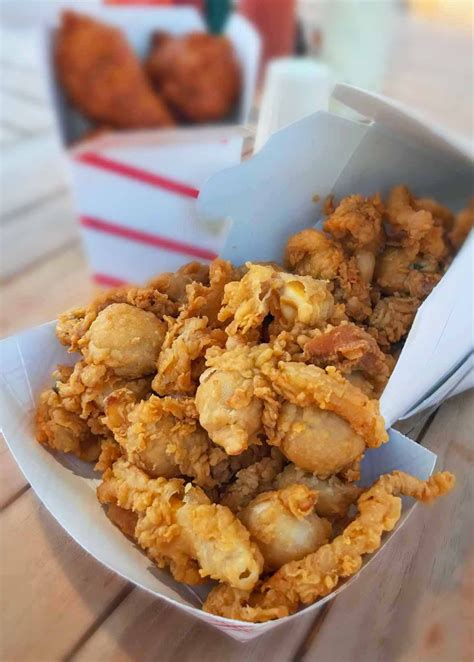 Clam Shack Style Fried Clams Recipe | Leite's Culinaria | Clam recipes ...