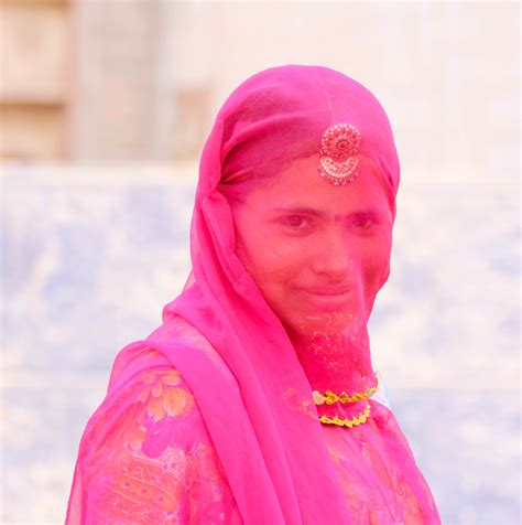 File:Rajasthan Girl Traditional Dress.jpg - Wikimedia Commons