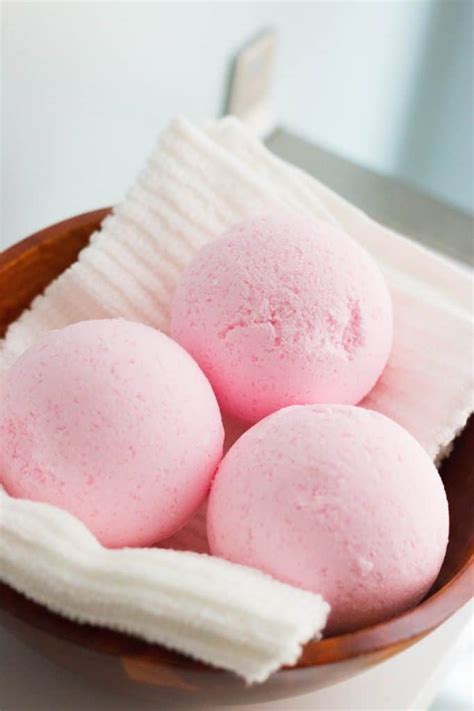 8 Copycat Lush Bath Bomb Recipes You Can Make at Home | Hello Glow