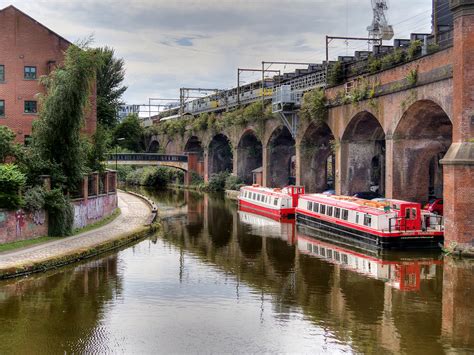 Bridgewater Canal, Castlefield Viaduct © David Dixon cc-by-sa/2.0 ...