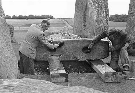 Stonehenge: History and Restoration through old photographs, 1880-1960 ...