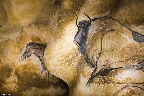 The Fine Cave Paintings of Chauvet-Pont-d'Arc Cave | Amusing Planet