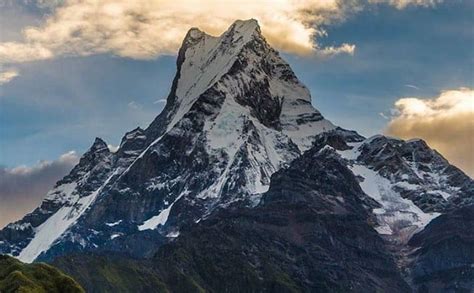 10 Gunung Tertinggi di Dunia Lengkap Beserta Ketinggian dan Pendakian ...