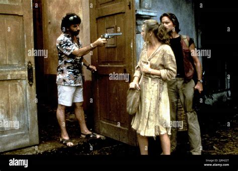 KATHLEEN TURNER, MICHAEL DOUGLAS, ROMANCING THE STONE, 1984 Stock Photo - Alamy