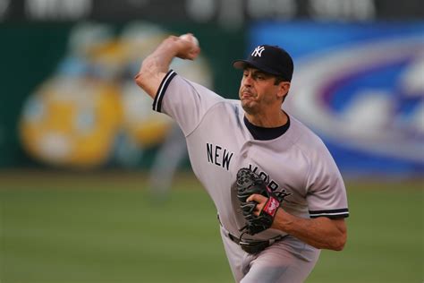 Former MLB Pitcher Kevin Brown Held 2 Alleged Mail Thieves at Gunpoint