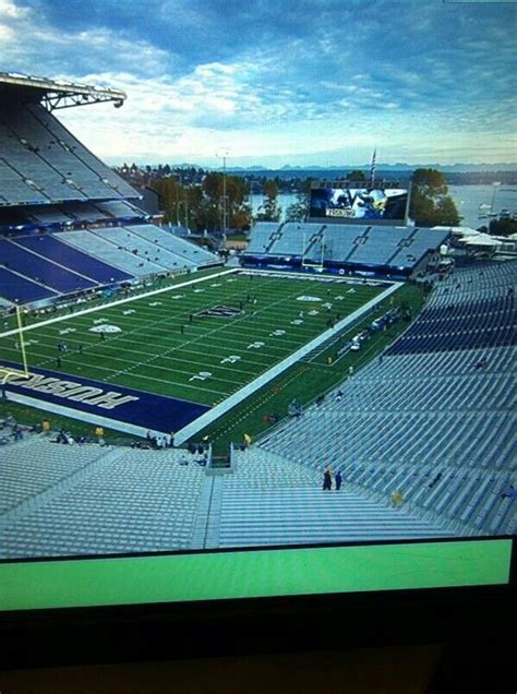 Husky stadium | Washington huskies football, Football stadiums ...