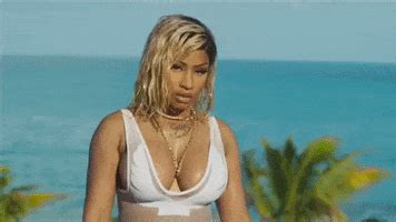 Nicki Minaj GIFs - Find & Share on GIPHY