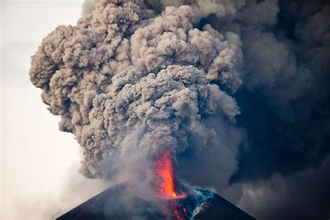 Nicaragua's Momotombo Volcano Has Erupted For the First Time in 100 Years | WIRED