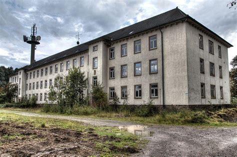 10 Abandoned Army Barracks & Military Training Camps of the World ...