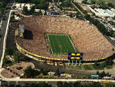 Bentley Image Bank, Bentley Historical Library: Michigan Stadium, aerial view, the Halo, 1999