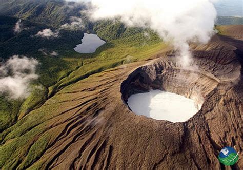 Costa Rica Volcanoes - Arenal, Poas, Irazu & More