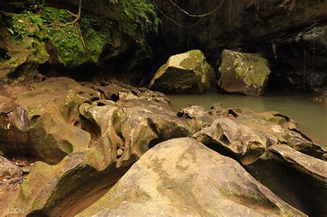 Beji Guwang Hidden Canyon Trekking Experience in Bali