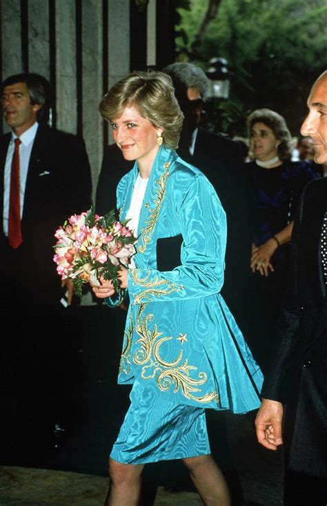 29 Of the Best Outfits Princess Diana Ever Wore | StyleCaster