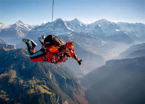 Helicopter Skydiving Interlaken - a once in a lifetime experience | Holidays to Switzerland