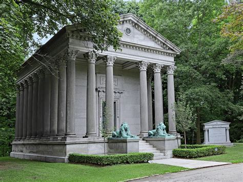 Mount Pleasant Cemetery: One of Toronto's Hidden Gems | Our Canada