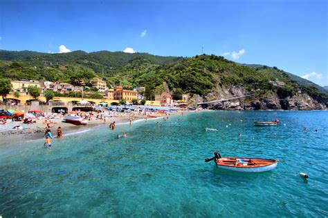 Paradise beach | A view to Monterosso beach, Cinque Terre, I… | Flickr