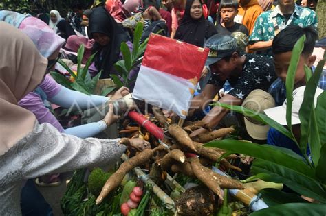 Sedekah bumi di Kampung Lembur Sawah Bogor | ANTARA Foto