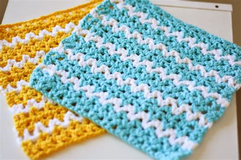 Free Crochet V-Stitch Dishcloth Pattern - ZigZag