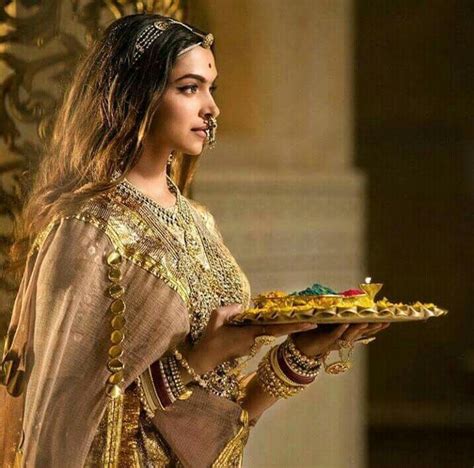 Bollywood actress Deepika padukone as rani Padmavati from Padmavt movie | Deepika padukone style ...