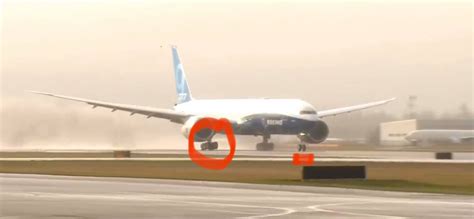 How did the Boeing 777X's main landing gear lift before the nose on its ...