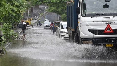 Mumbai: IMD predicts heavy to very heavy rainfall in the city today | Today News