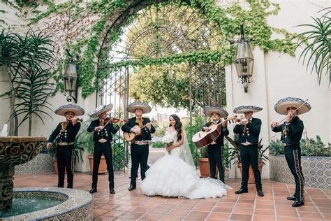 ALL Mexican wedding traditions with 130+ guide photos - sergeygreen.com