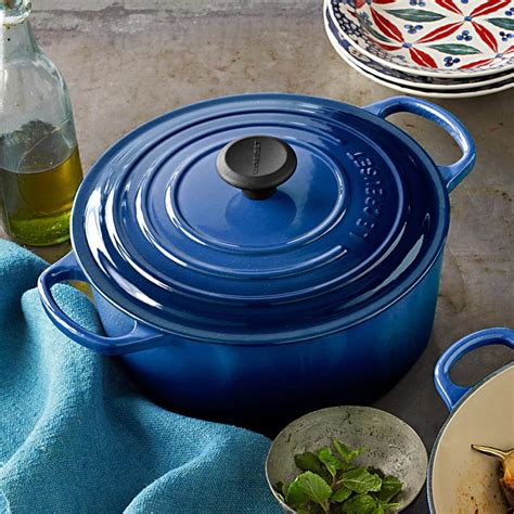 Le Creuset Signature Round Dutch Oven | Williams Sonoma AU