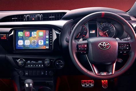 Interior Toyota Hilux 2024 - Nani Tamara