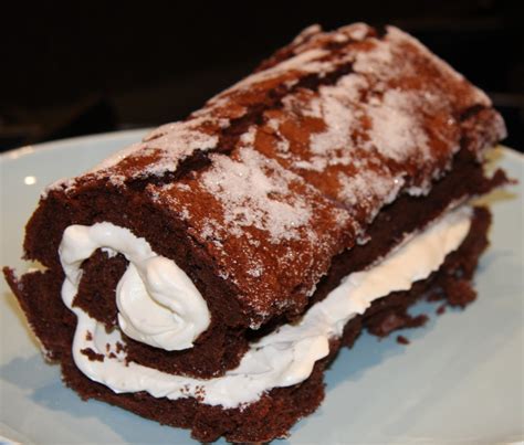 Chocolate Roulade – lovinghomemade